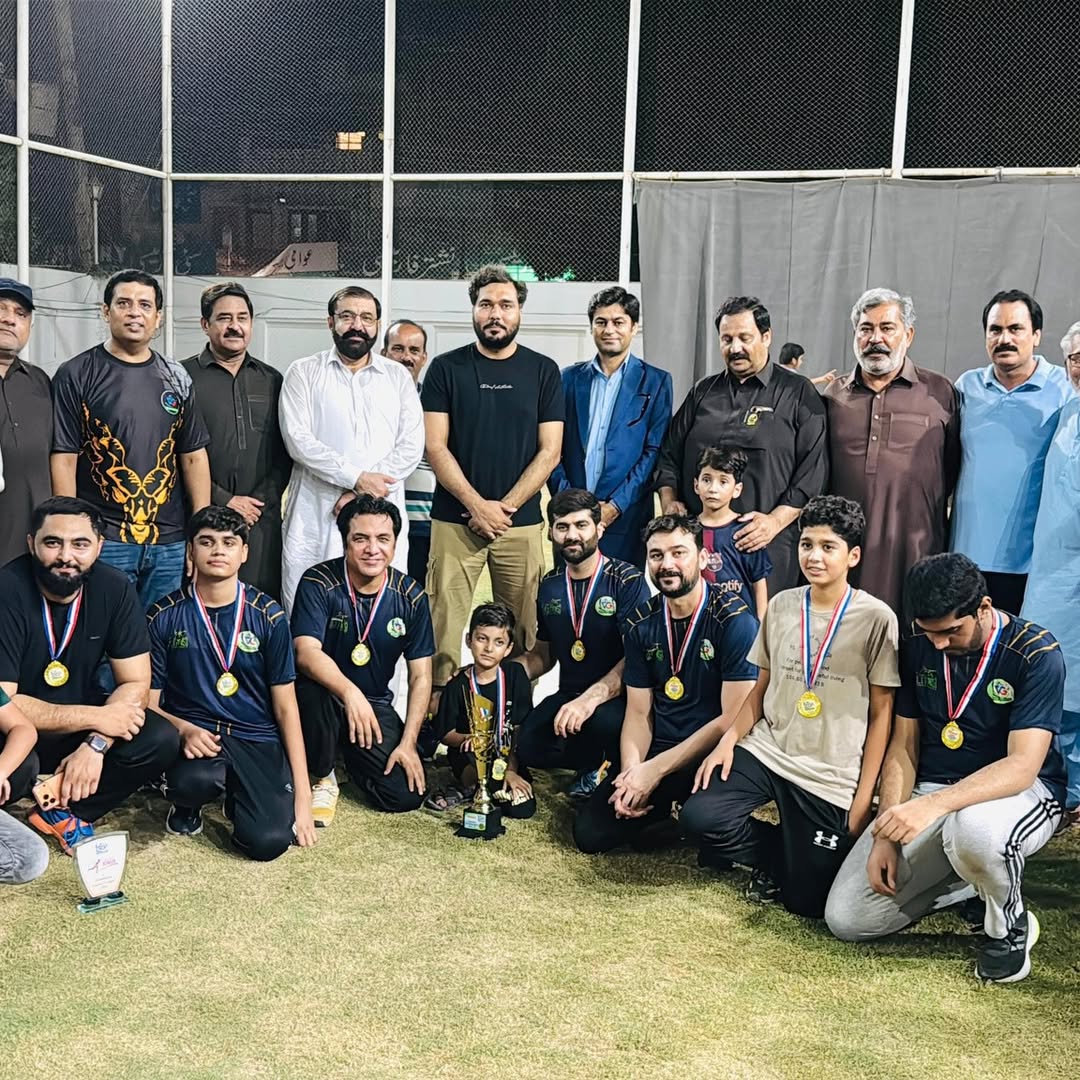 Club cricket squad photographed together